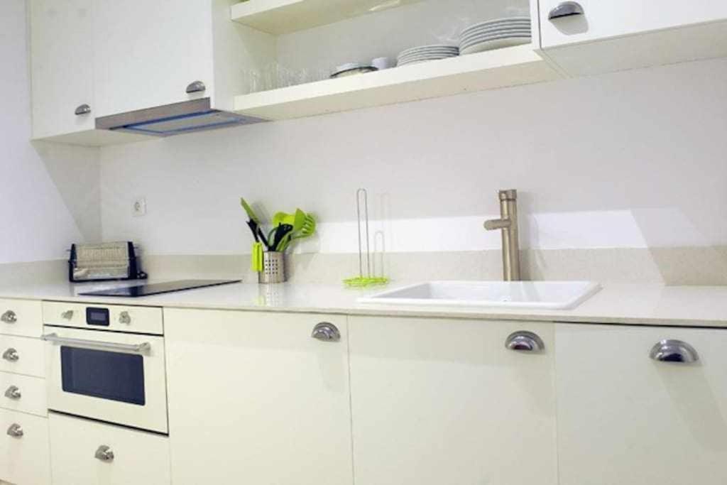Calm Modern Apartment Барселона Экстерьер фото
